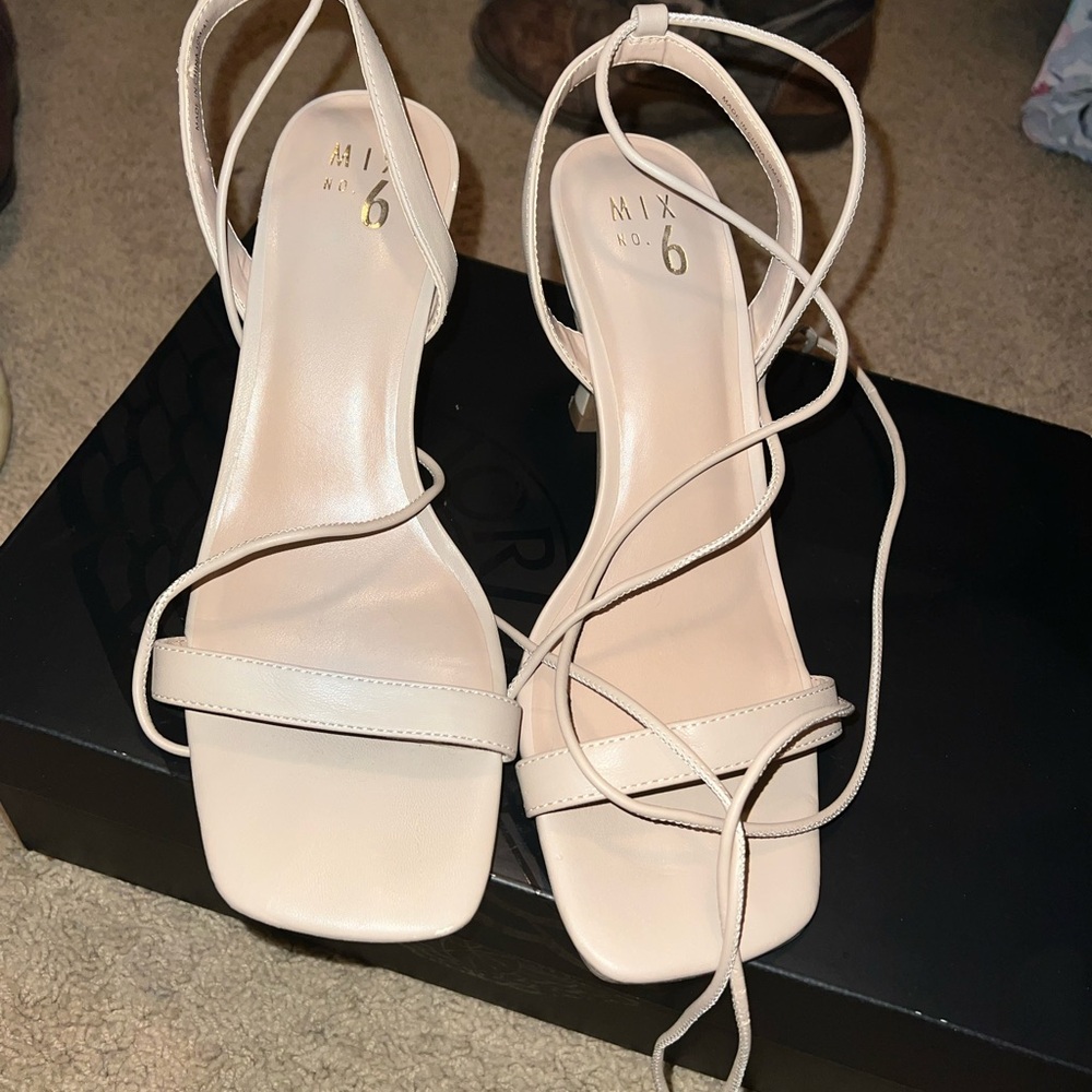 Worn maybe 10 times.